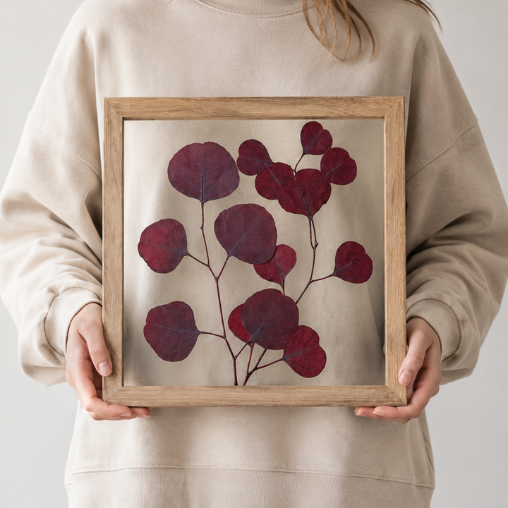 Wandbild mit getrocknetem Eukalyptus | rot